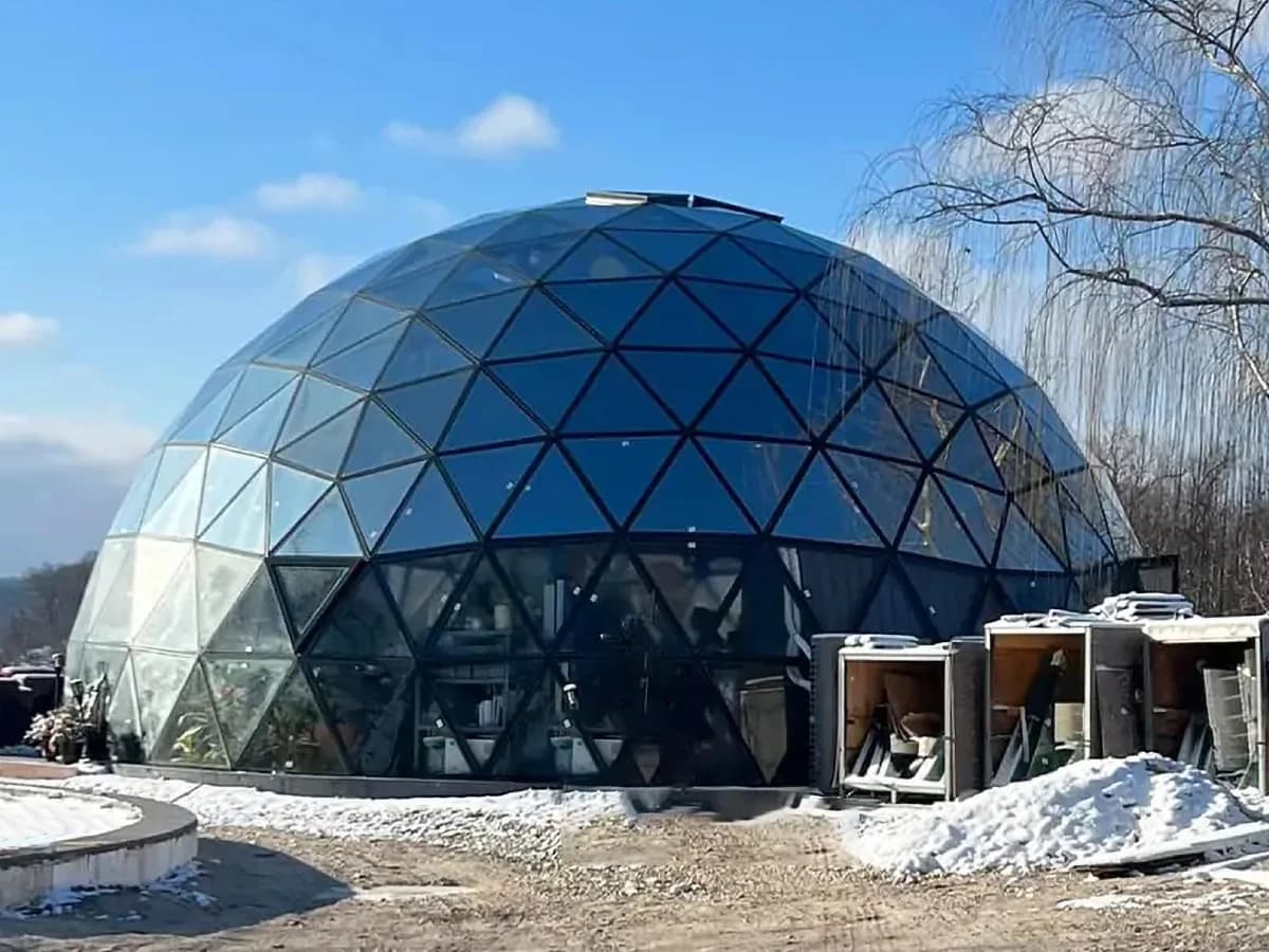 Tetra Glass dome in the snow
