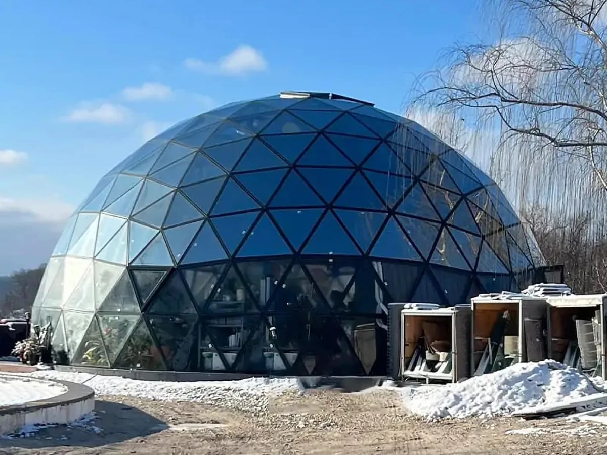Tetra Glass dome in the snow